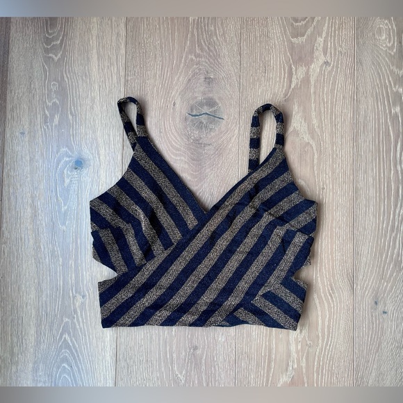 Soprano | gold and black metallic strip crop top with cutouts - Picture 4 of 8